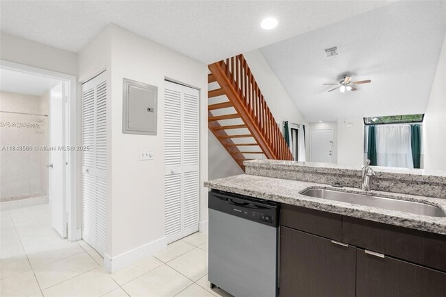 Building Photo - 7144 Sportsman Dr