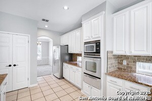 Building Photo - 19510 Battle Oak