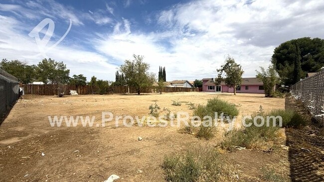 Building Photo - 12400 Pacoima Rd