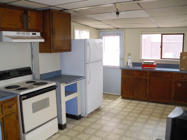 Building Photo - 1502 Centre Ave