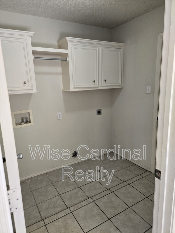 Building Photo - 5120 Aberdeen Ave