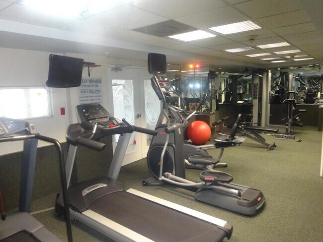 Building Photo - 133 N Pompano Beach Blvd