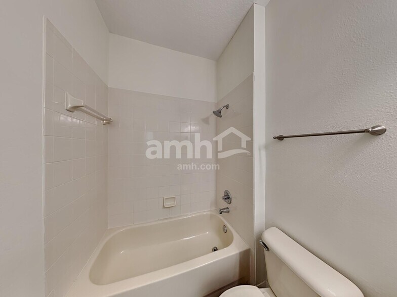 Building Photo - 34512 Smart Dr
