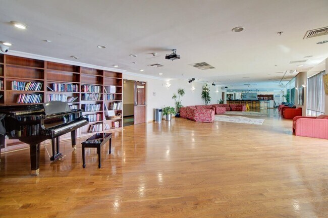 Building Photo - 7004 JFK Blvd E