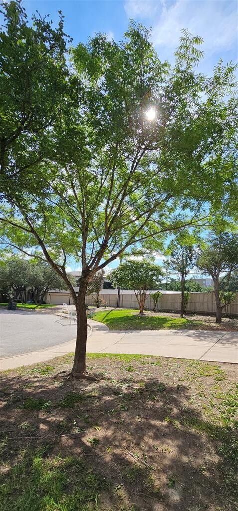 Building Photo - 11505 Emerald Falls Dr