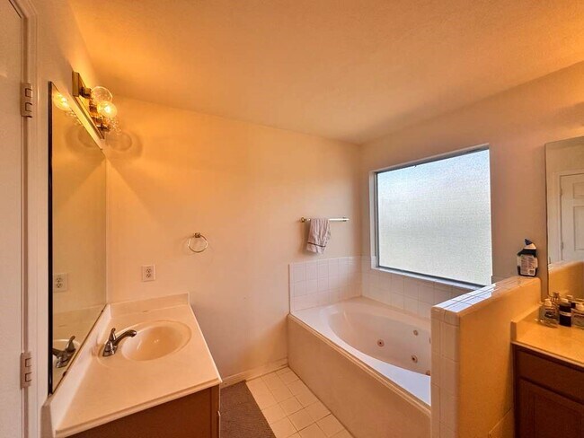 Building Photo - 2203 Nashua Dr