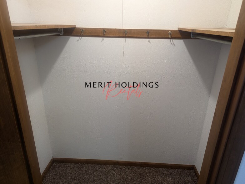 Building Photo - 1421 S Haden Ct