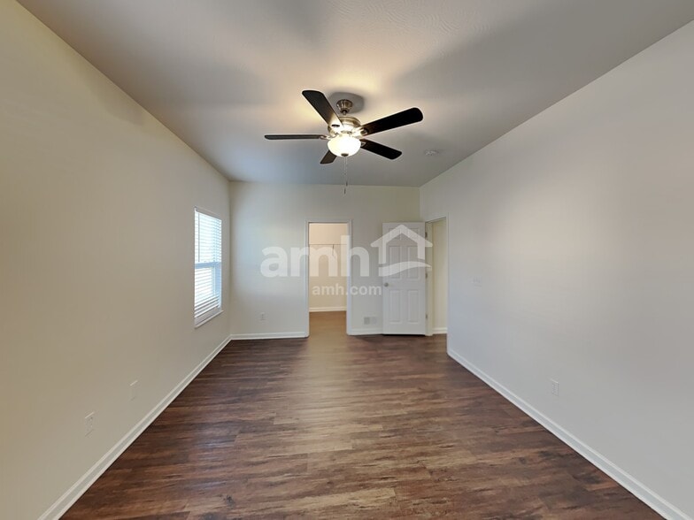 Building Photo - 337 Karst Cir