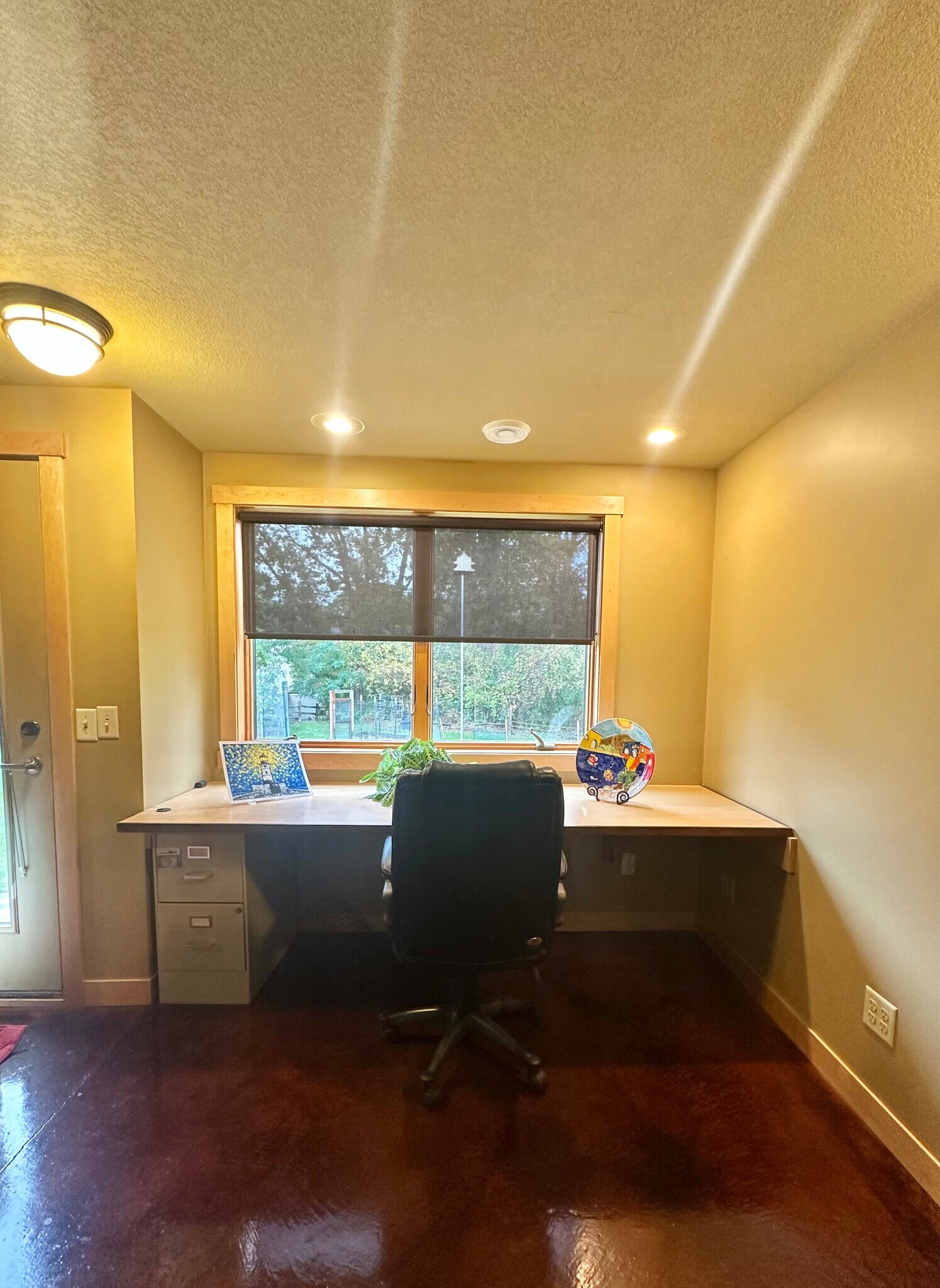 Building Photo - 1165 Vail Way N