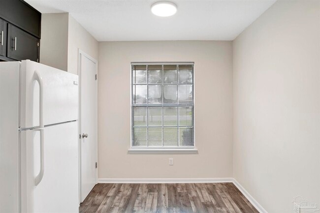 Building Photo - 1382 Fairchild St