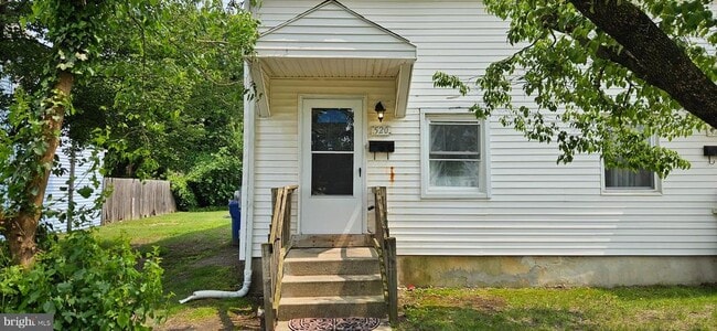 Building Photo - 520-522-522 2nd St