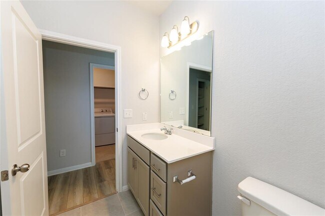 Building Photo - 6206 Marsh Ln