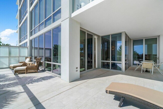 Building Photo - 3 Water Clb Wy