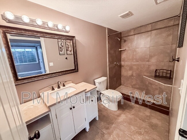 Building Photo - 2241 W 2475 N