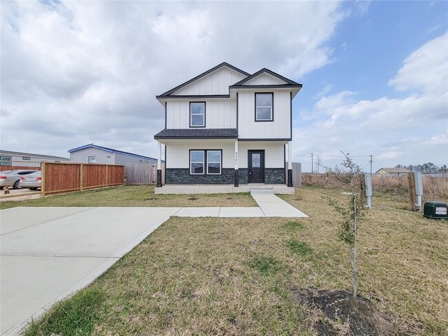Building Photo - 2731 Rd 5724