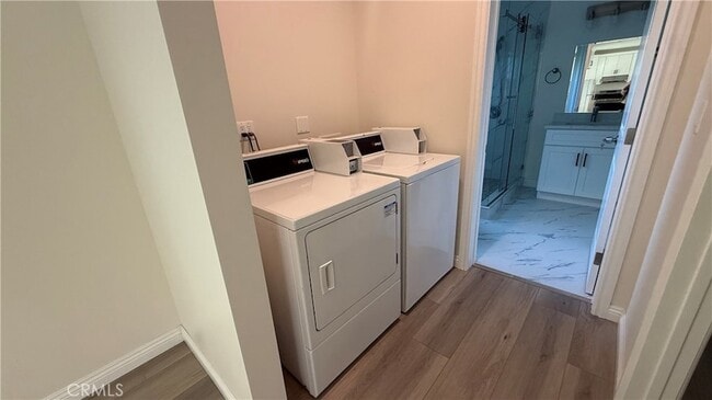 Building Photo - 3657 Mountain View Ave