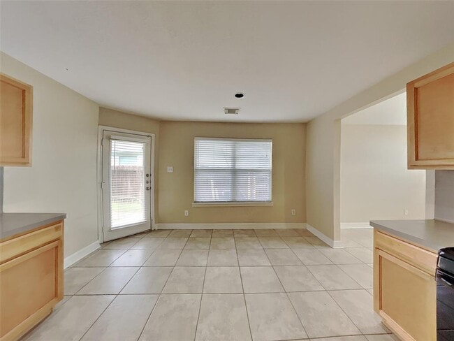 Building Photo - 19823 Lindenwick Ct