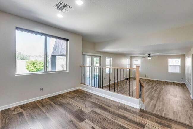 Building Photo - 5826 W Plum Rd