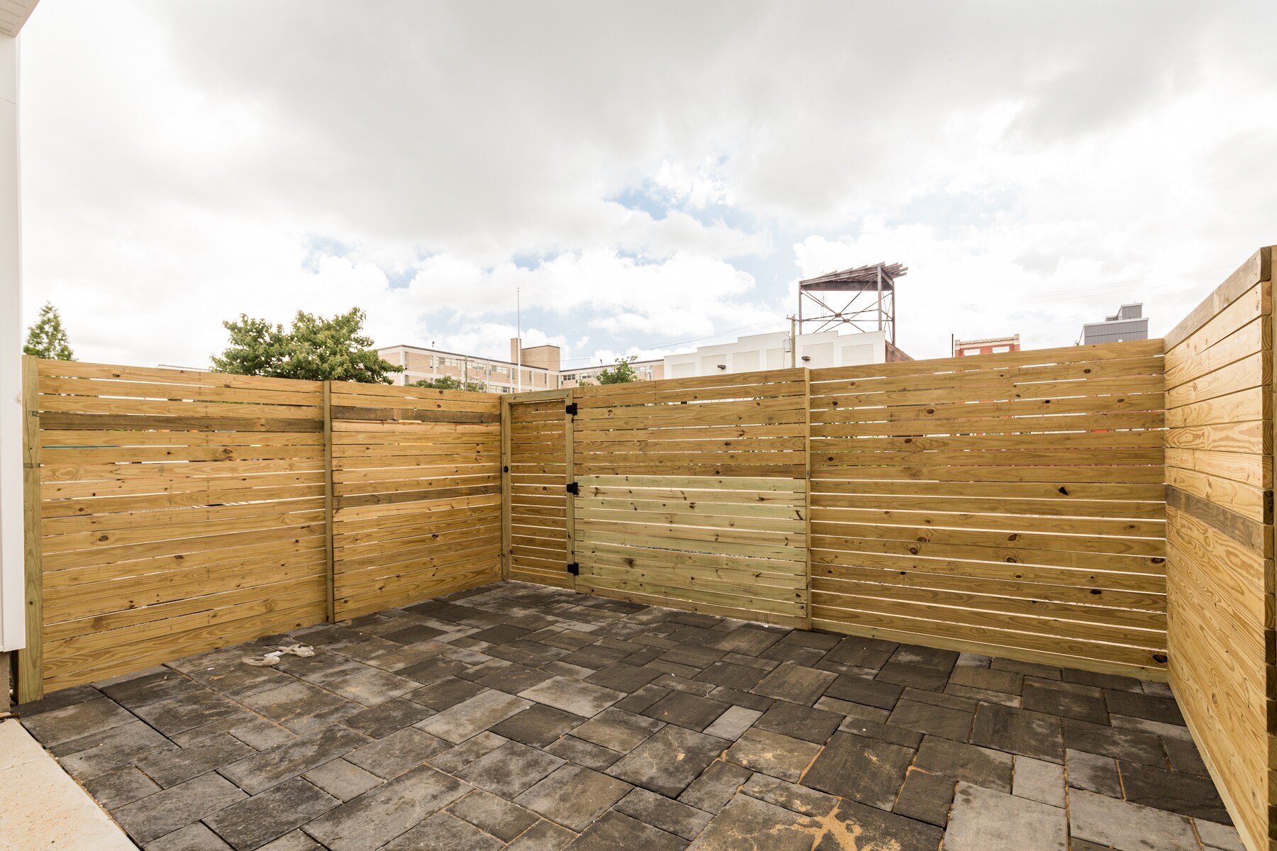 Building Photo - 1234 Lecount St