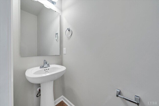 Building Photo - 1217 Lochwood Hl Dr