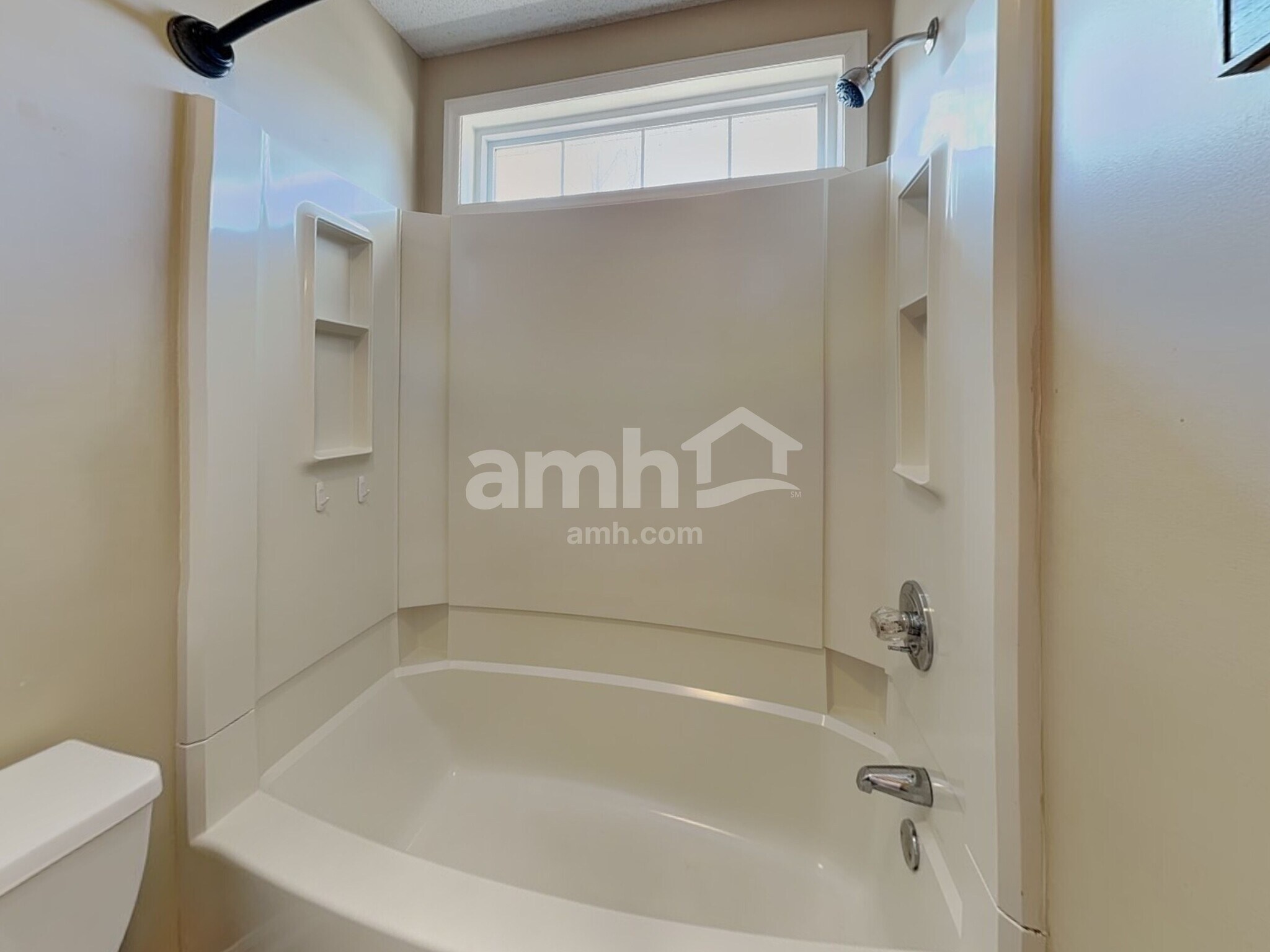 Building Photo - 4013 Wellingham Ln