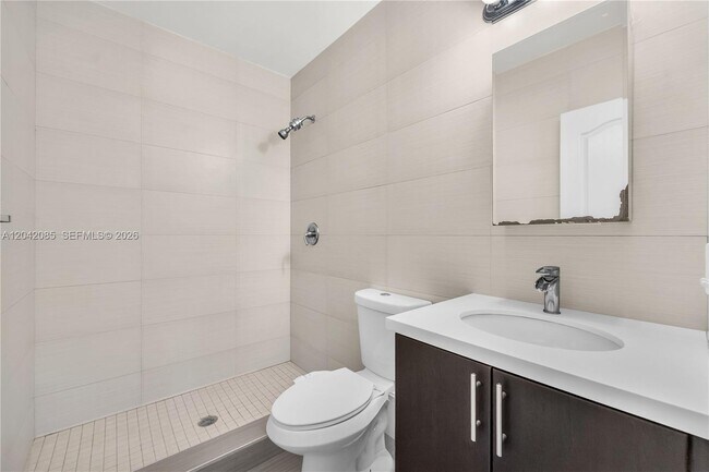 Building Photo - 1029 SW 11th Ave