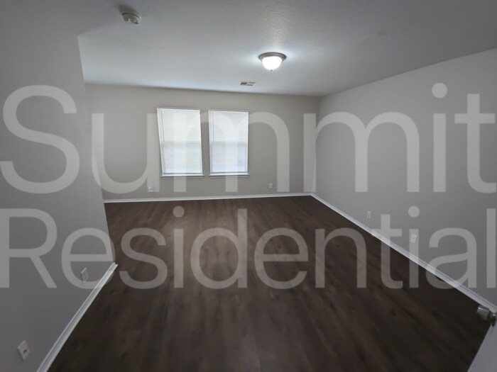 Building Photo - 120 Beech Dr