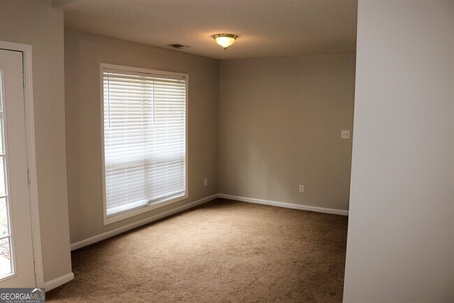 Building Photo - 105 Sheldon Way