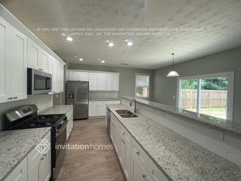 Building Photo - 104 Parkmont Ct