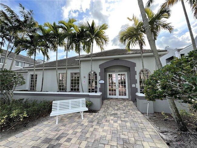 Building Photo - 777 SW 111th Way