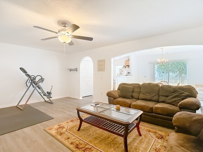 Building Photo - 9856 Ashburn Lake Dr