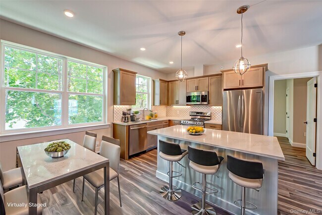 Building Photo - 1 Conklin St