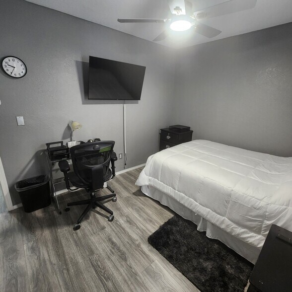 Building Photo - 1447 N Boston Ave