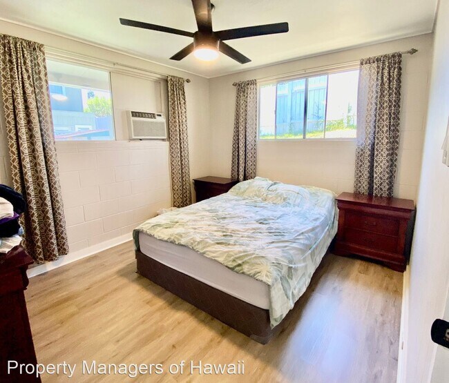 Building Photo - 3 br, 1.5 bath House - 1034 Palolo Place