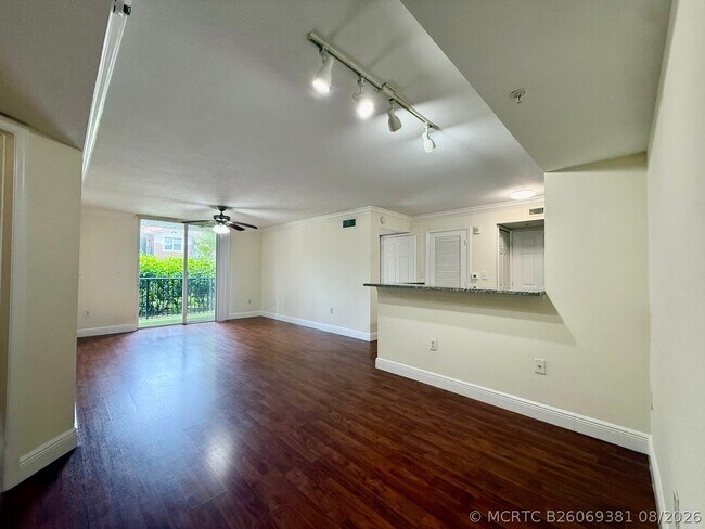 Building Photo - 15135 Michelangelo Blvd