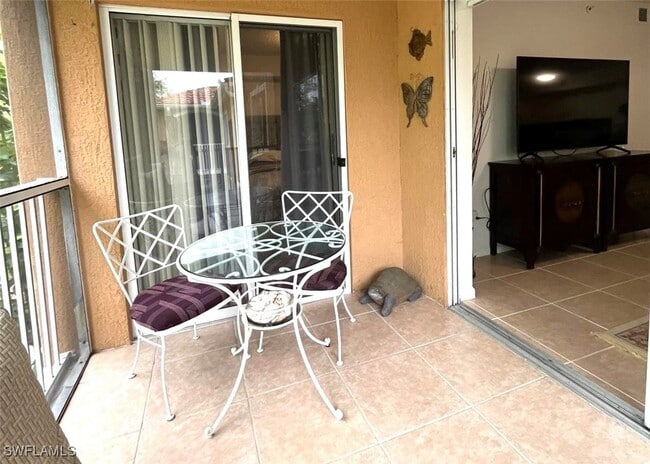 Building Photo - 1865 Florida Club Dr