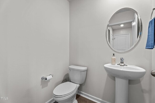 Building Photo - 132 Rockfall Wy