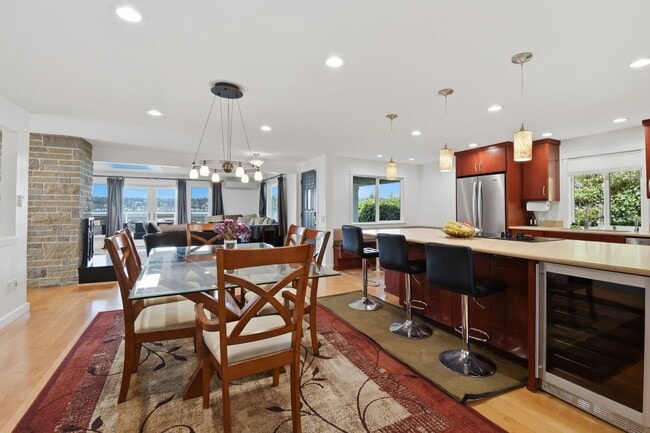 Building Photo - 5bd/3ba Kirkland Home