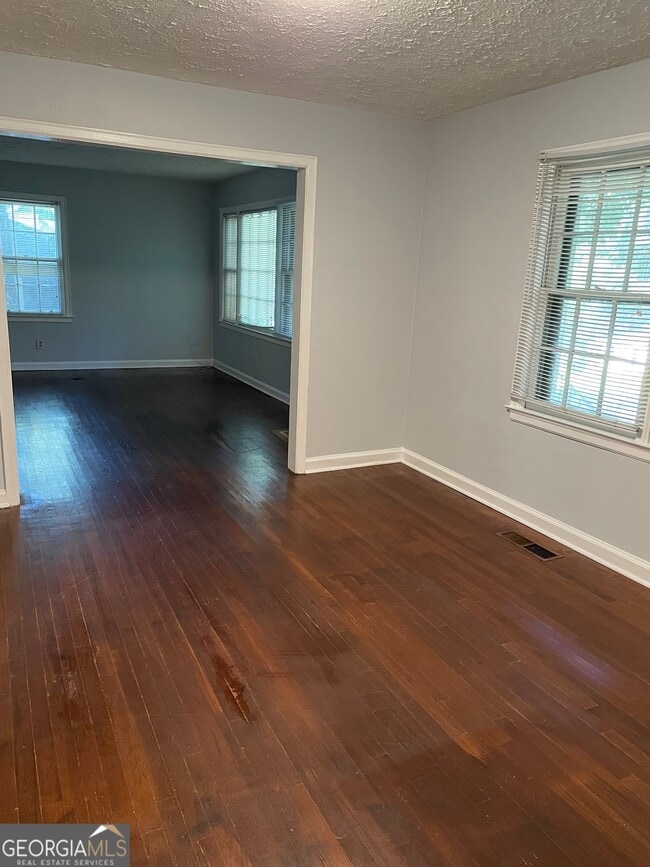 Building Photo - 1687 Beacon Hill Blvd NE