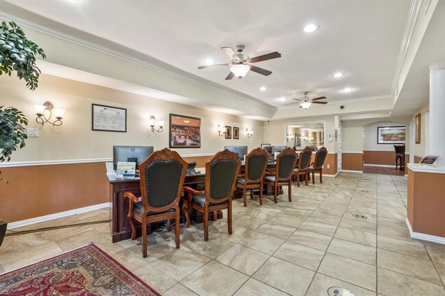 Building Photo - 6259 Westheimer Rd
