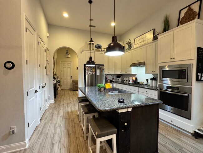 Building Photo - 55 Cortona Ln