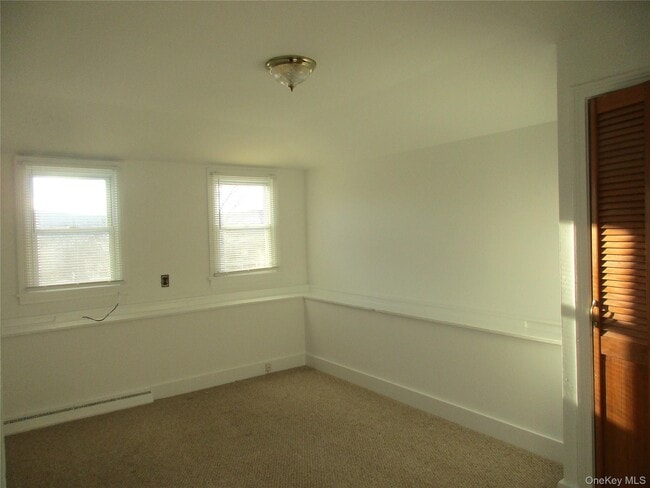 Building Photo - 44 Academy Ave