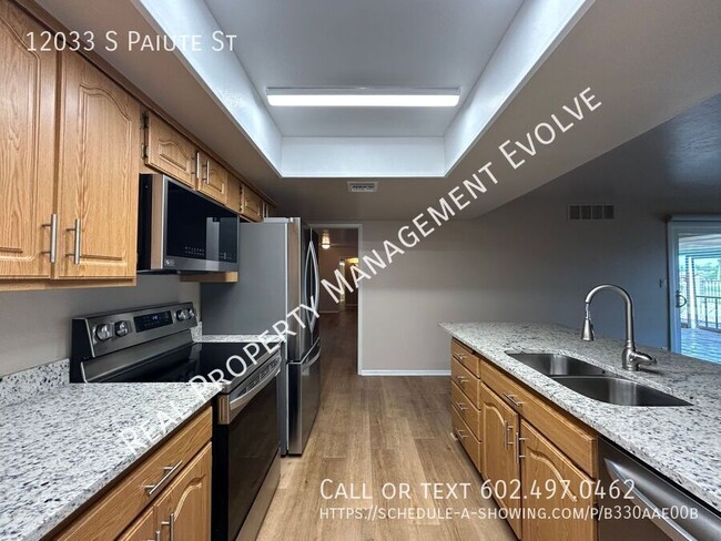 Building Photo - 12033 S Paiute St