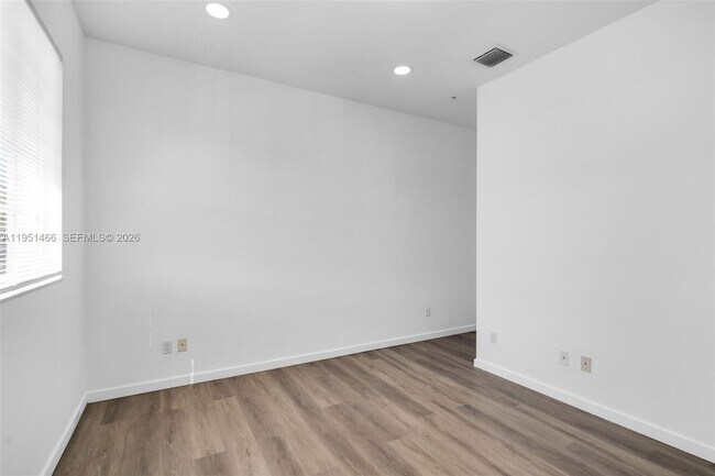 Building Photo - 2735 SW 81st Terrace