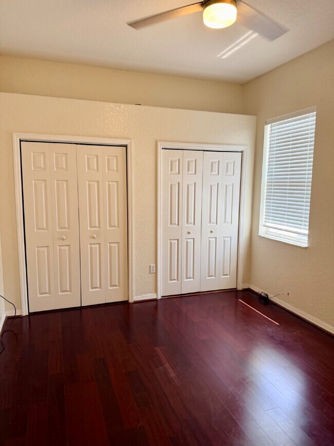 Building Photo - Beautifully maintained POOL home for Rent.