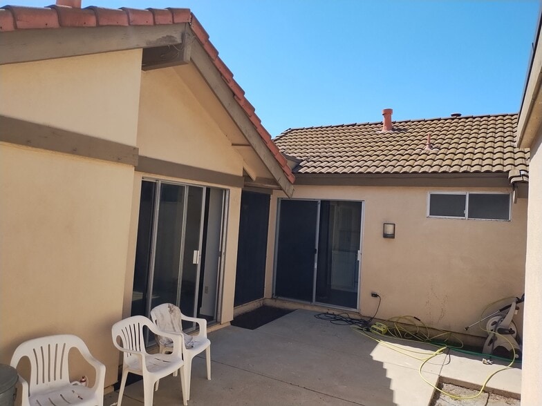 Building Photo - 3545 Fountain Way