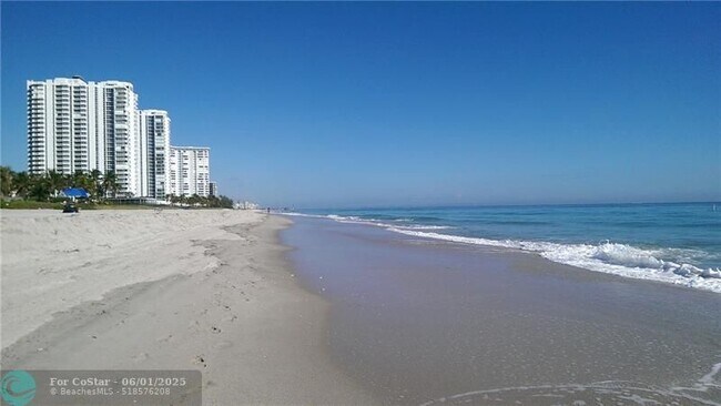 Building Photo - 1481 S Ocean Blvd