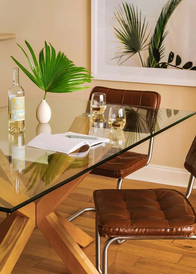 Building Photo - 925 Common St