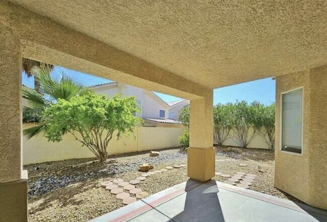 Building Photo - GATED SUMMERLIN HOME | 5 BEDROOM + DOWNSTAIRS DEN | 3-CAR GARAGE
