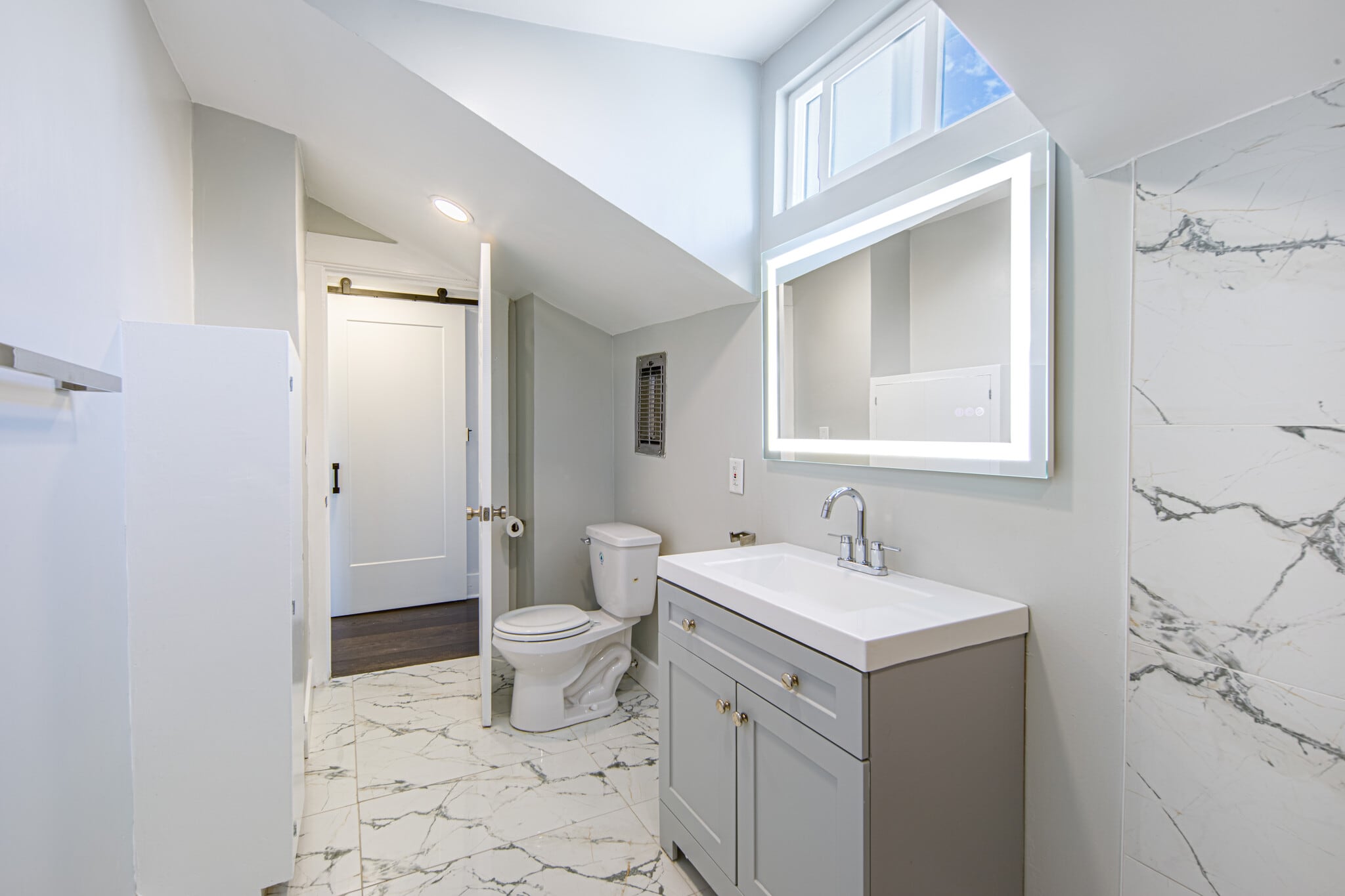 Bathroom - 1100 Coronado Ter